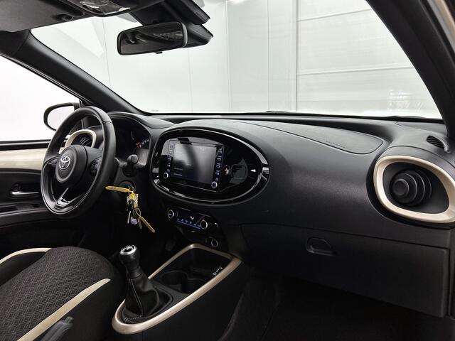 Toyota AYGO X 1.0 VVT-i MT Pulse | Dealer onderhouden | LED verlichting | Climate Control | Cruise Control Adaptive | Achteruitrijcamera | Elektrische ramen voor | Elektrisch verstelbare buitenspiegels |