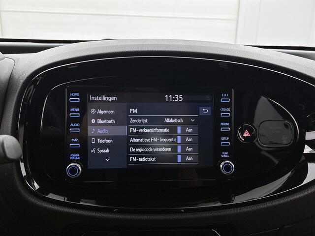 Toyota AYGO X 1.0 VVT-i MT Pulse | Dealer onderhouden | LED verlichting | Climate Control | Cruise Control Adaptive | Achteruitrijcamera | Elektrische ramen voor | Elektrisch verstelbare buitenspiegels |