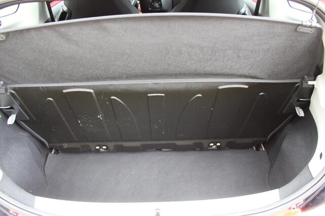 Toyota AYGO 1.0 VVT-i x | Rijklaar | Dealer onderhouden | All season banden | Radio/USB/AUX-speler | Centrale vergrendeling