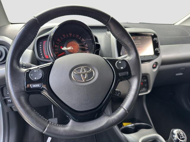 Toyota AYGO 1.0 VVT-i X-Play | Camera | Climate