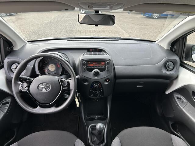 Toyota AYGO 1.0 VVT-i x-fun