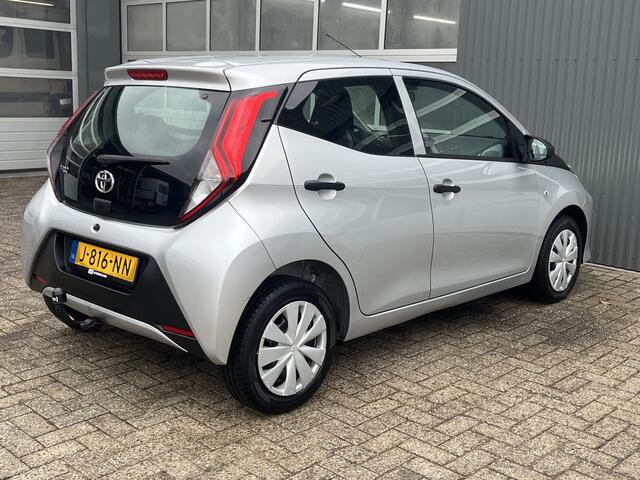 Toyota AYGO 1.0 VVT-i x-fun Airco Cruise controle Trekhaak Radio met Bleutooth voorbereiding Usb aansluiting 1e eigenaar volledige onderhoudshistorie aanwezig