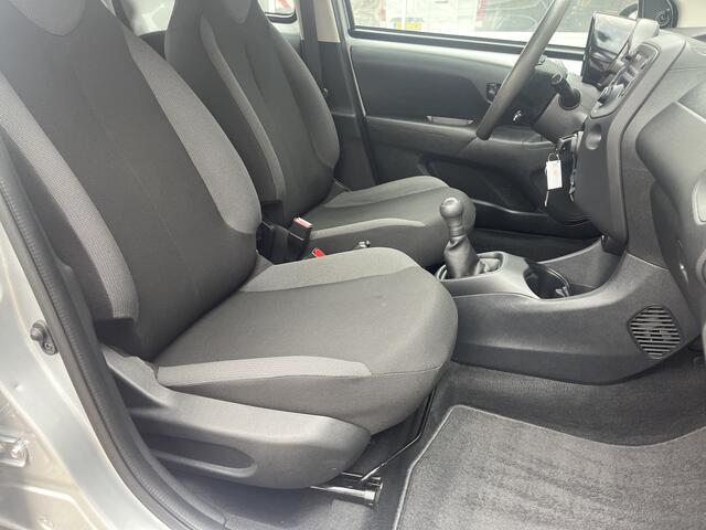 Toyota AYGO 1.0 VVT-i x-fun Airco Cruise controle Trekhaak Radio met Bleutooth voorbereiding Usb aansluiting 1e eigenaar volledige onderhoudshistorie aanwezig