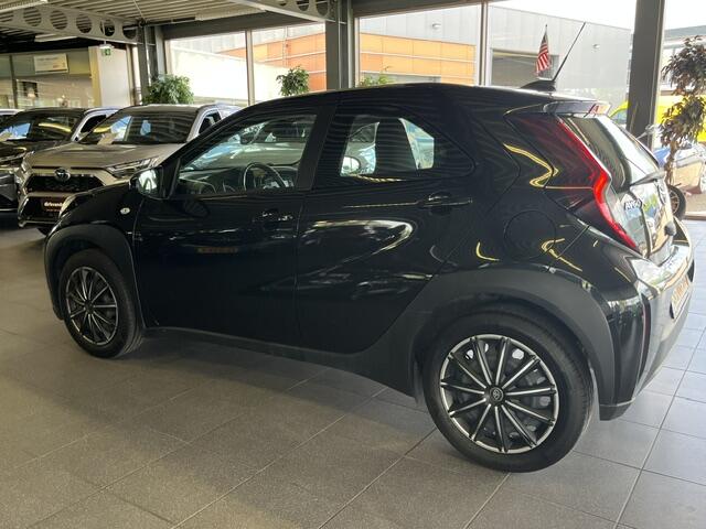 Toyota AYGO X 1.0 VVT-i MT Play