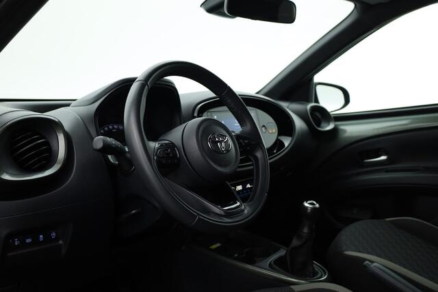 Toyota AYGO X 1.0 VVT-i MT Envy | Rijklaar! | Adapt. Cruise | Two-Tone | Camera | Stoelverw. | Navi | Keyless | Apple CarPlay | All Season