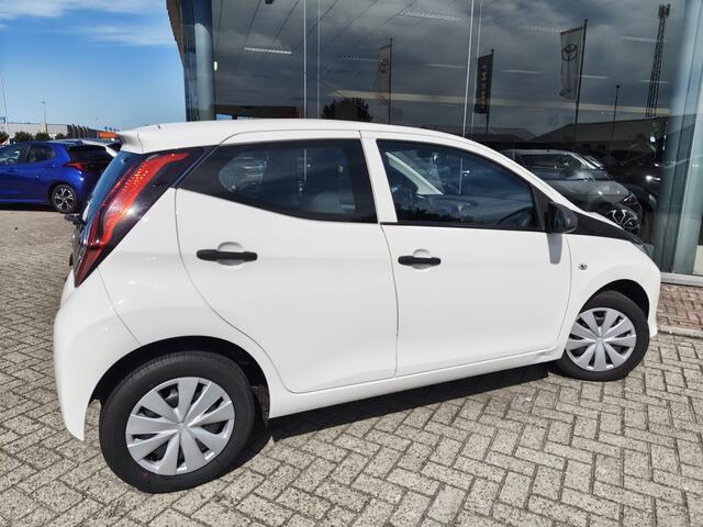 Toyota AYGO 1.0 VVT-i x-fun | NL Auto | Airco | Bluetooth | El. Raambediening |