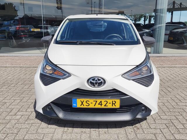 Toyota AYGO 1.0 VVT-i x-fun | NL Auto | Airco | Bluetooth | El. Raambediening |