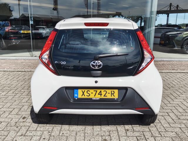 Toyota AYGO 1.0 VVT-i x-fun | NL Auto | Airco | Bluetooth | El. Raambediening |