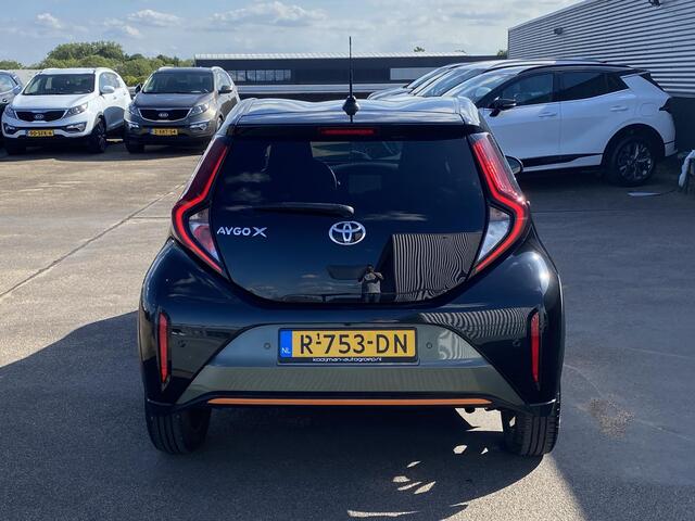 Toyota AYGO X 1.0 VVT-i S-CVT Automaat Limited 1e eigenaar Meest luxe incl o.a.: AppleCarplay/AndroidAuto, 18"LM velgen, Parkeerhulp camera en sensoren, Metallic lak, stoelverwarming