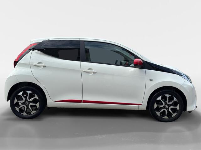 Toyota AYGO 1.0 VVT-i x-clusiv | Camera | Cruise | Lichtmetaal |