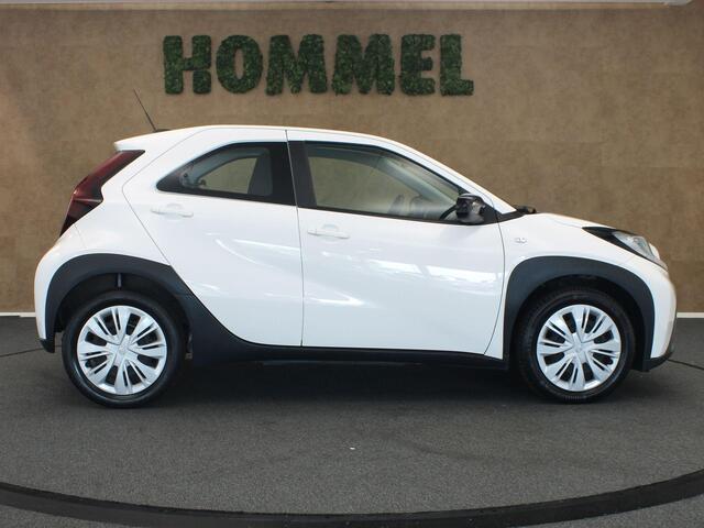 Toyota AYGO X 1.0 VVT-i MT Play - ORIGINEEL NEDERLANDSE AUTO - ACHTERUITRIJCAMERA - AIRCO - APPLE CARPLAY/ANDROID AUTO - CRUISE CONTROL ADAPTIEF - GROOTLICHT ASSISTANT - BLUETOOTH TELEFOONVOORBEREIDING - VOLLEDIG HOMMEL ONDERHOUDEN