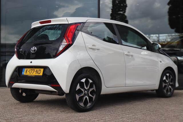 Toyota AYGO 1.0 VVT-i X-PLAY LIMITED AUT. | CARPLAY | CAMERA | AIRCO | BLUETOOTH | LMV