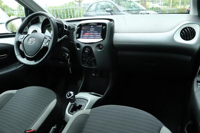 Toyota AYGO 1.0 VVT-i X-PLAY LIMITED AUT. | CARPLAY | CAMERA | AIRCO | BLUETOOTH | LMV