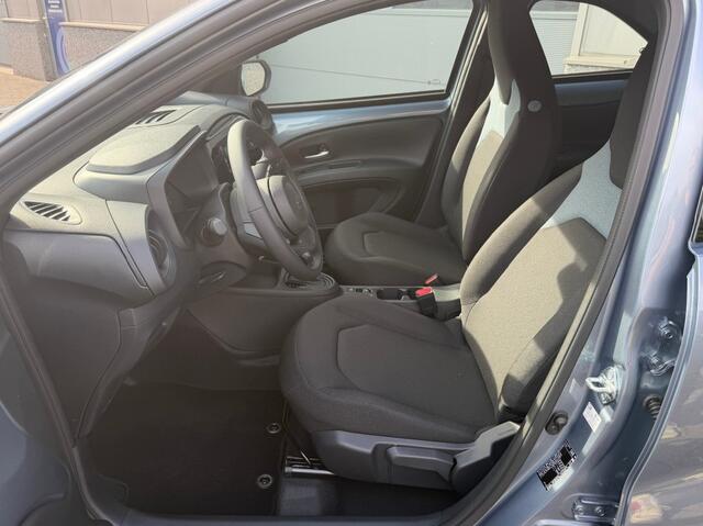 Toyota AYGO HYBRID 1.5 17 Lichtmetaal Stoelverwarming Go pack