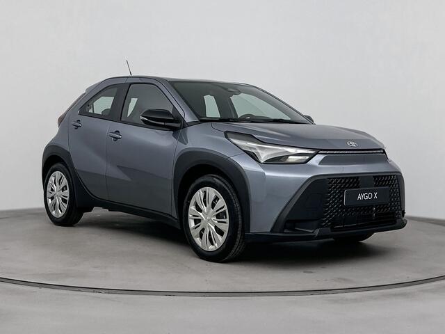 Toyota AYGO X Hybrid 115 play | Apple Carplay & Android Auto | Parkeercamera | Onderweg-naar-dealer*