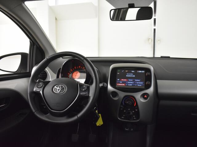 Toyota AYGO 1.0 VVT-i x-nav | Navigatie | Camera | Carplay/Androidauto