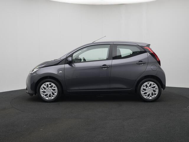 Toyota AYGO 1.0 VVT-i x-play | NL Auto | Dealer Onderhouden | Achteruitrijcamera |