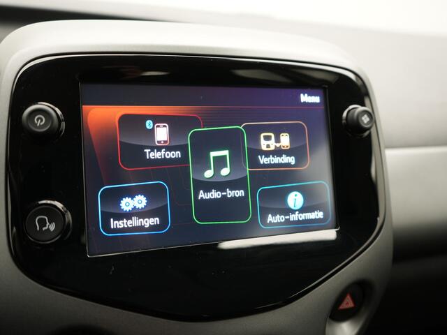 Toyota AYGO 1.0 VVT-i x-play | NL Auto | Dealer Onderhouden | Achteruitrijcamera |