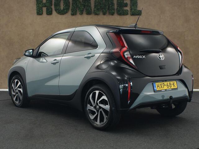 Toyota AYGO X 1.0 VVT-i MT Pulse - ORIGINEEL NEDERLANDSE AUTO - AFKOMSTIG VAN 1E EIGENAAR - TREKHAAK VOOR HET VERVOEREN VAN FIETSEN - CLIMATE CONTROL - TWO TONE LAK - CAMERA - ADAPTIEVE CRUISE CONTROL - APPLE CARPLAY/ ANDROID AUTO - 17 INCH LICHT METALEN VELGEN