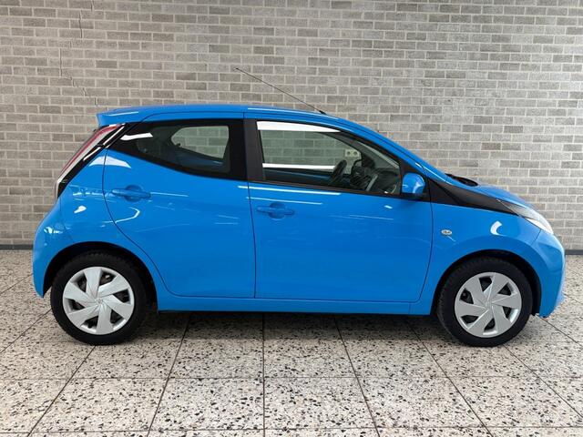 Toyota AYGO 1.0 X-Play Airco/Cruise/Navigatie/Achteruitrijcamera