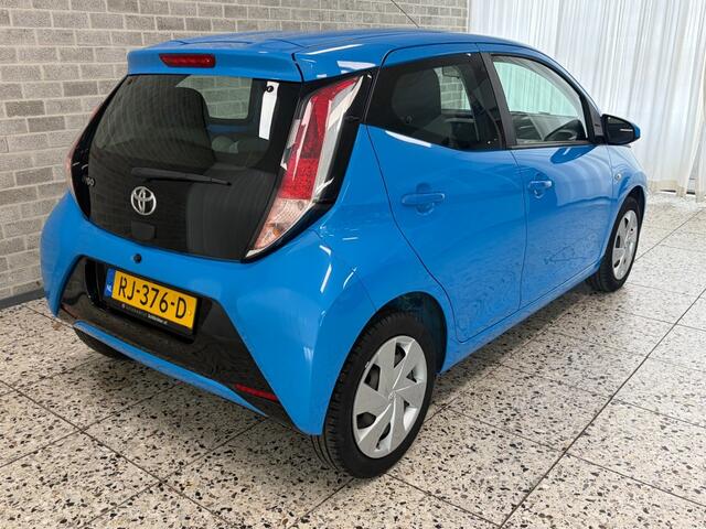 Toyota AYGO 1.0 X-Play Airco/Cruise/Navigatie/Achteruitrijcamera