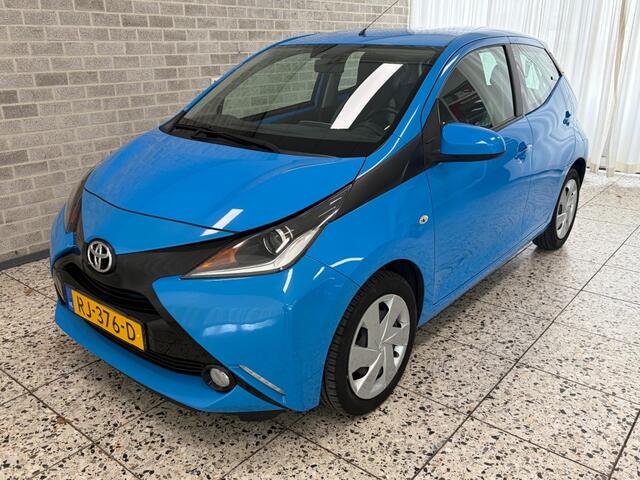 Toyota AYGO 1.0 X-Play Airco/Cruise/Navigatie/Achteruitrijcamera