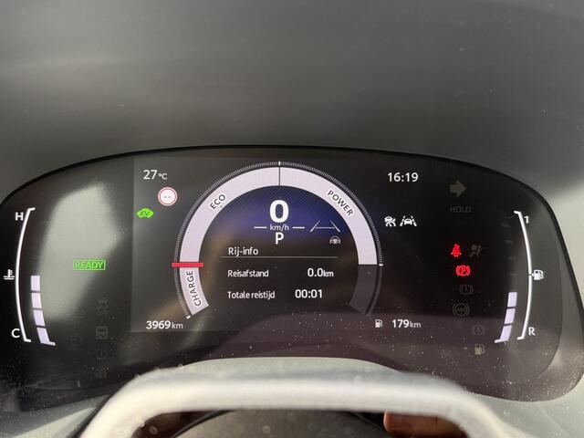 Toyota AYGO X Hybrid 115 play | LM Velgen | Stoelverwarming