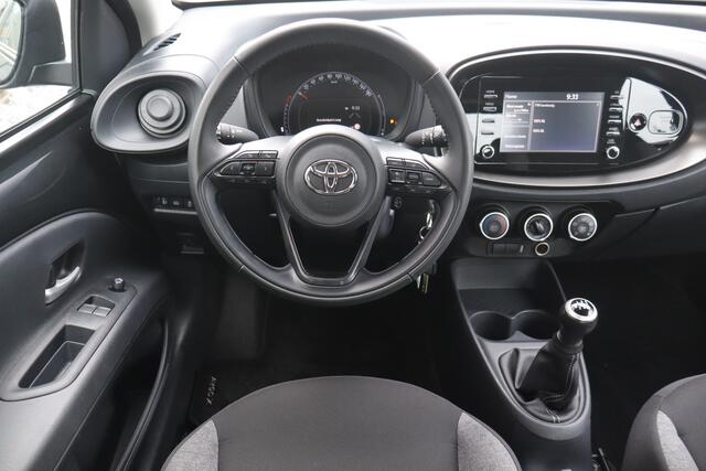 Toyota AYGO X 1.0 VVT-i MT Play - NL Auto!! Adap Cruise I Camera I Apple
