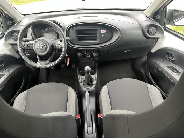 Toyota AYGO X 1.0 VVT-i MT / Airco /