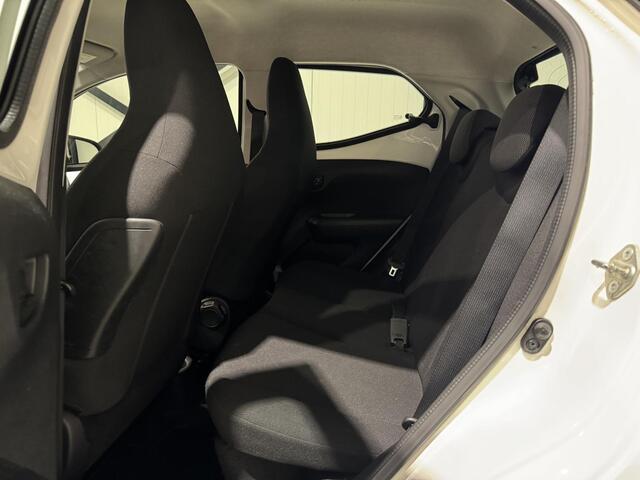 Toyota AYGO 1.0 VVT-i x-now | airco | dealer onderhouden |