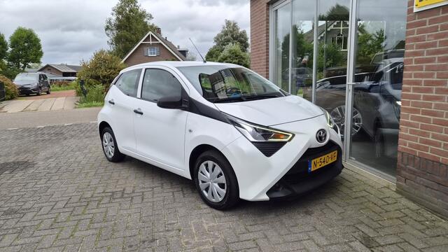 Toyota AYGO 1.0 VVT-i x-fun, Airco, Bluetooth, NL Auto!