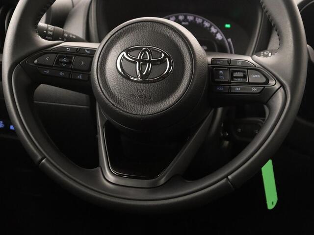 Toyota AYGO X 1.0 VVT-i MT Play | Cruise control | Carplay | Trekhaak | Airco | Camera | DAB | Lane assist | Lederen stuurwiel |