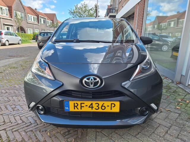 Toyota AYGO 1.0 VVT-i X-Fun 5Drs /67.000 Km/Airco/Bluetooth/Garantie