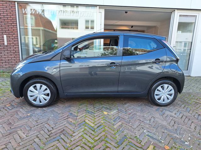 Toyota AYGO 1.0 VVT-i X-Fun 5Drs /67.000 Km/Airco/Bluetooth/Garantie