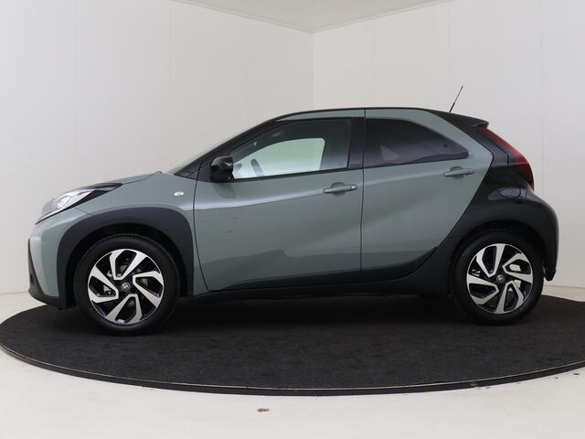 Toyota AYGO X 1.0 VVT-i MT Pulse | Dealer onderhouden | Climate Control | Cruise Control Adaptive | LED verlichting | Apple CarPlay/Android Auto | Achteruitrijcamera | 17" Velgen |