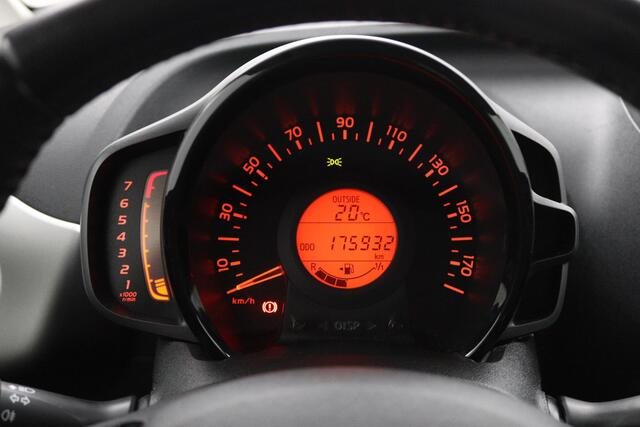 Toyota AYGO 1.0 VVT-i x-play | Groot scherm met multimedia | Airco | Parkeercamera |