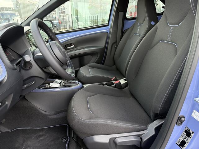 Toyota AYGO X Hybrid 115 pulse Automaat ** Stoelverwarming ** Camera ** Carplay **