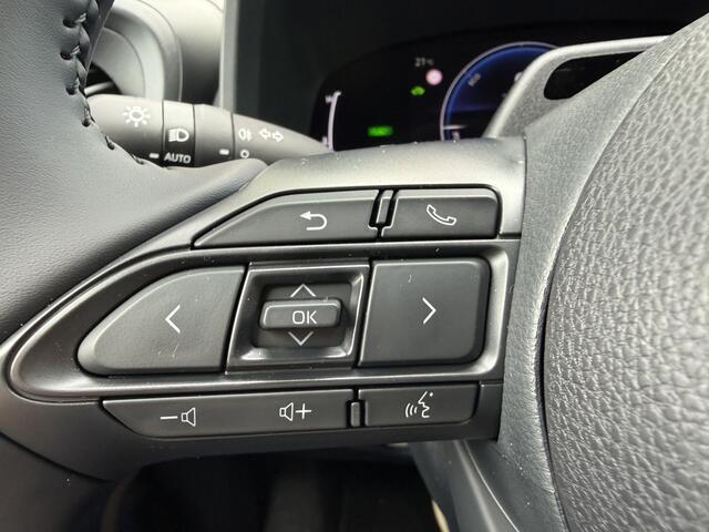 Toyota AYGO X Hybrid 115 pulse Automaat ** Camera ** Stoelverwarming ** Carplay