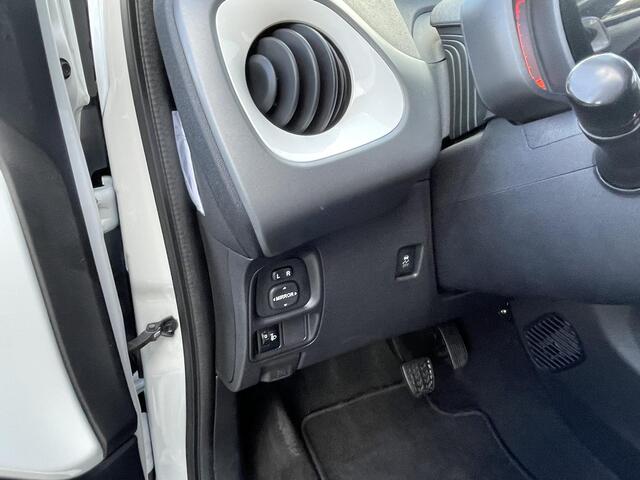 Toyota AYGO 1.0 VVT-i x-play , Automaat, Origineel NL
