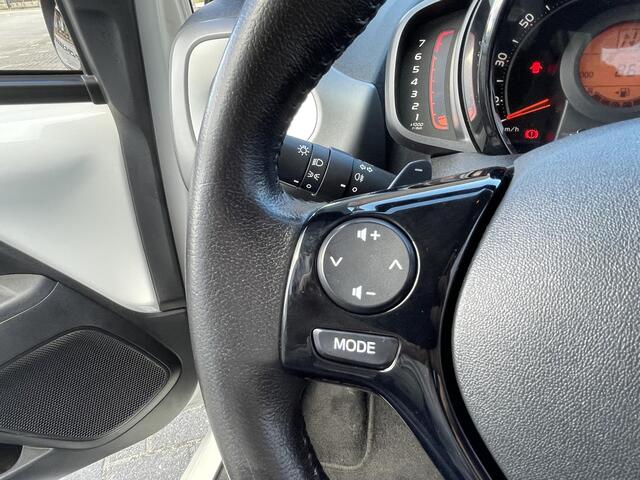 Toyota AYGO 1.0 VVT-i x-play , Automaat, Origineel NL