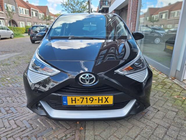 Toyota AYGO 1.0 VVT-i X-Play Limited 5Drs /Camera/Navi/Apple/Android/1e Eig/Garantie