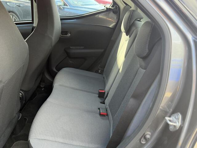 Toyota AYGO 1.0 VVT-i x-play - Apple Carplay/Android Auto - Airconditioning
