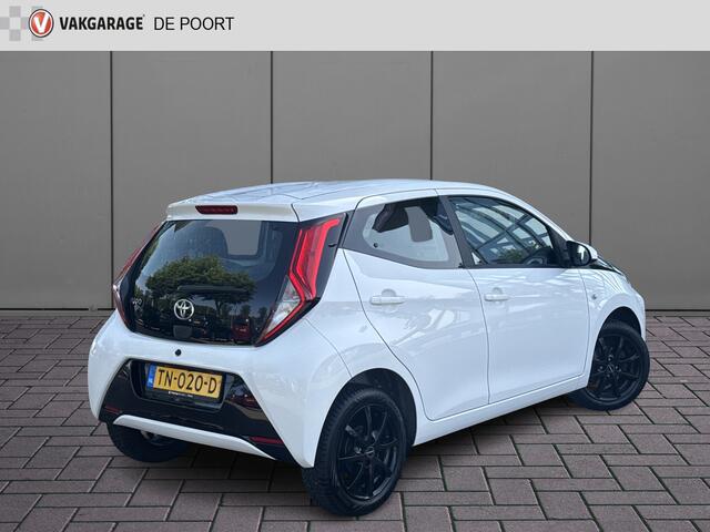 Toyota AYGO 1.0 VVT-i x-play | Cruisec. | Camera | Airco | Carplay | Sportvelgen
