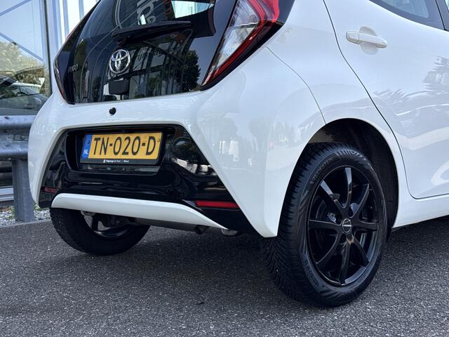 Toyota AYGO 1.0 VVT-i x-play | Cruisec. | Camera | Airco | Carplay | Sportvelgen
