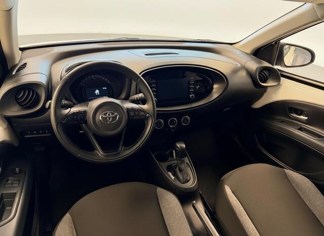 Toyota AYGO X 1.0 AUTOMAAT BI-TONE GARANTIE TOT 08-2032! . ACHTERUITRIJ CAMERA . SLECHTS 38.000 KM . APPLE CARPLAY & ANDRIOD AUTO