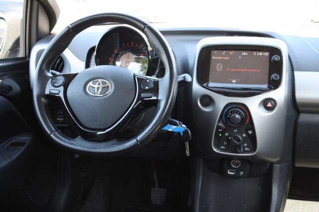 Toyota AYGO 1.0 VVT-i X-Play / NAP / Airco / Camera / Automaat / 5drs