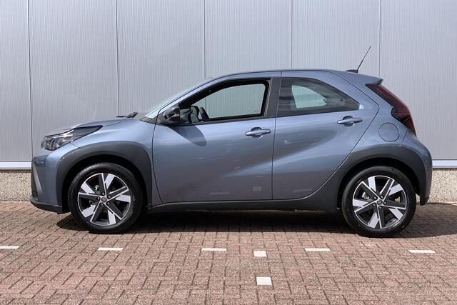 Toyota AYGO X Hybrid 115 play Go Pack / Direct Leverbaar! / Nu €1.500 inruilpremie!