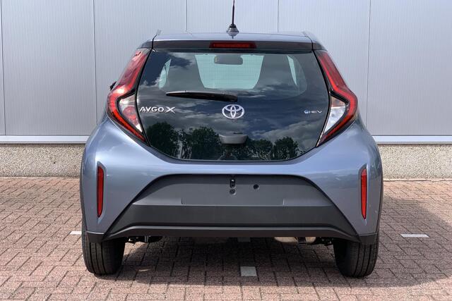 Toyota AYGO X Hybrid 115 play Go Pack / Direct Leverbaar! / Nu €1.500 inruilpremie!