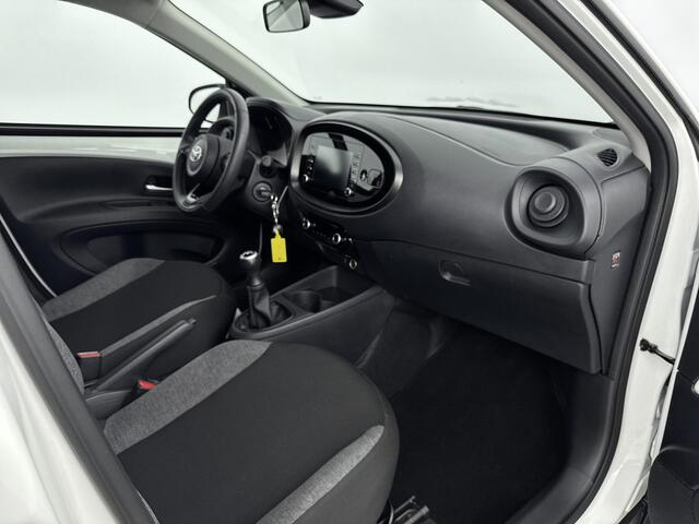 Toyota AYGO X 1.0 VVT-i MT First | Climate Control | Parkeercamera | Apple Carplay-Android Auto |