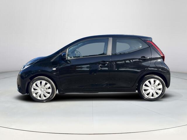 Toyota AYGO 1.0 VVT-i x-play | 5 deurs | Carplay | Airconditioning | Parkeercamera |
